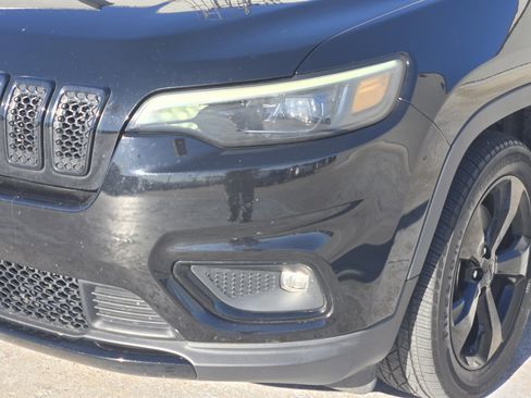 Used 2021 Jeep Cherokee Altitude image 11