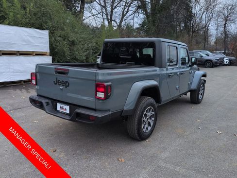 New 2026 Jeep Gladiator Sport AWD/4WD image 8