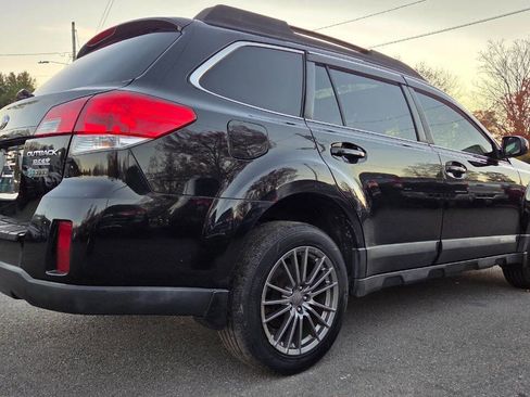 Used 2011 Subaru Outback 2.5i Limited w/ PWR Moonroof Pkg image 14