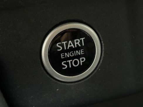 Used 2022 Nissan Rogue SL FWD image 15