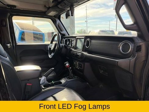 Used 2018 Jeep Wrangler Unlimited Sahara image 27