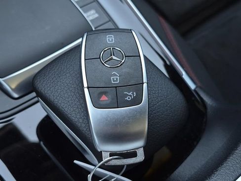 Used 2023 Mercedes-Benz GLB 250 image 36