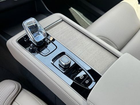 New 2026 Volvo XC90 B5 Ultra w/ Lounge Package image 12