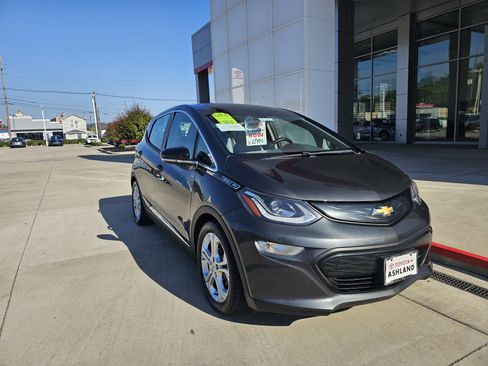 Used 2019 Chevrolet Bolt LT image 2