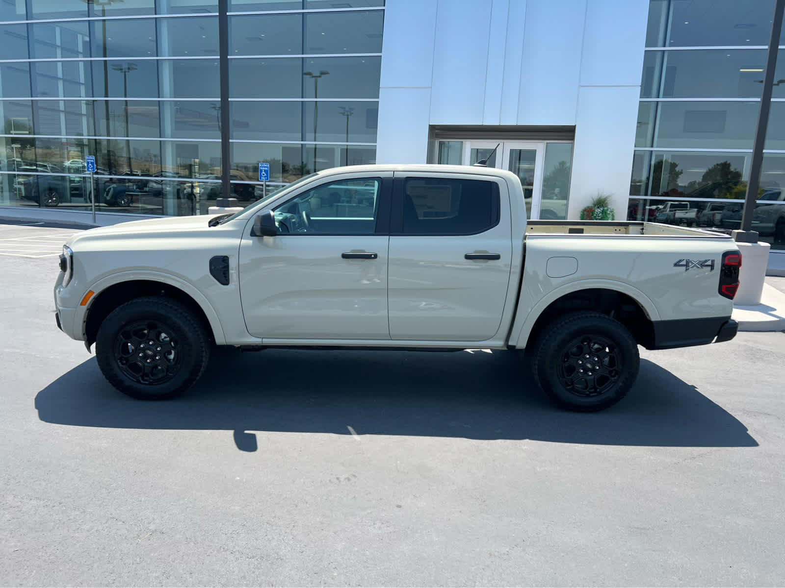 New 2026 Ford Ranger XLT w/ Equipment Group 301A High AWD/4WD image 12
