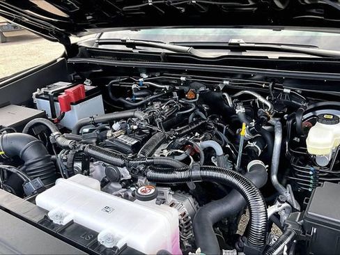 Used 2025 Toyota 4Runner SR5 image 31