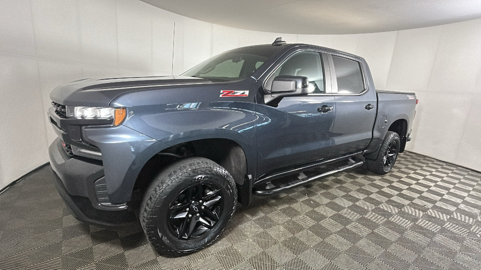 Used 2020 Chevrolet Silverado 1500 LT Trail Boss w/ Convenience Package AWD/4WD image 8