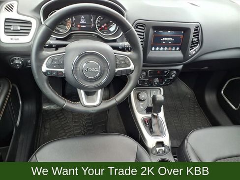 Used 2019 Jeep Compass Latitude image 13