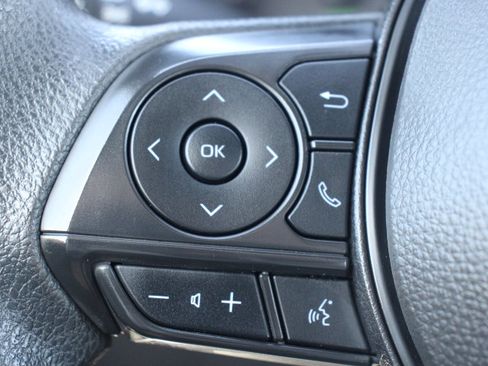 Used 2024 Toyota Corolla Cross AWD Hybrid image 22