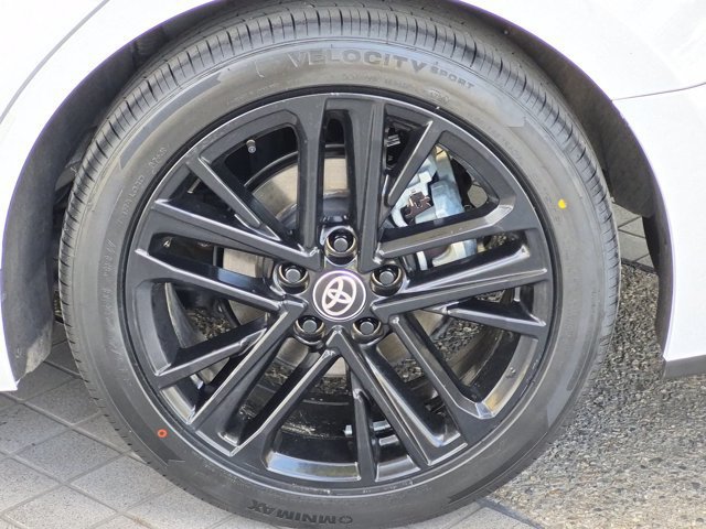 Used 2025 Toyota Camry SE FWD image 13