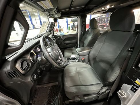 Used 2023 Jeep Wrangler Sport image 17