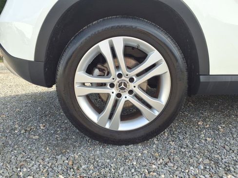 Used 2019 Mercedes-Benz GLA 250 4MATIC image 12