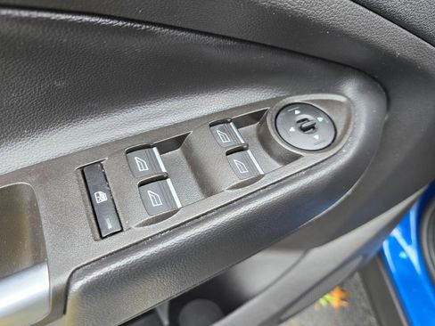 Used 2019 Ford Escape SEL image 24