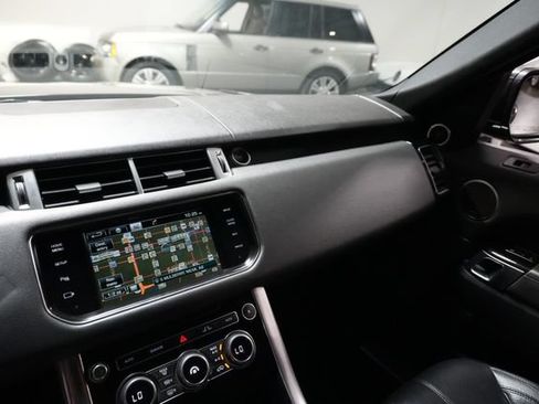 Used 2015 Land Rover Range Rover Sport HSE AWD/4WD image 19