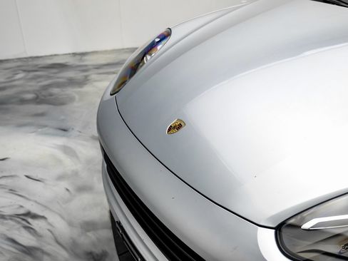 Used 2017 Porsche Cayenne S image 27