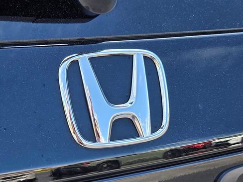 Used 2025 Honda Pilot EX-L image 17
