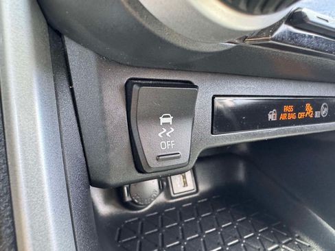 Certified 2025 Toyota RAV4 XLE AWD/4WD image 33