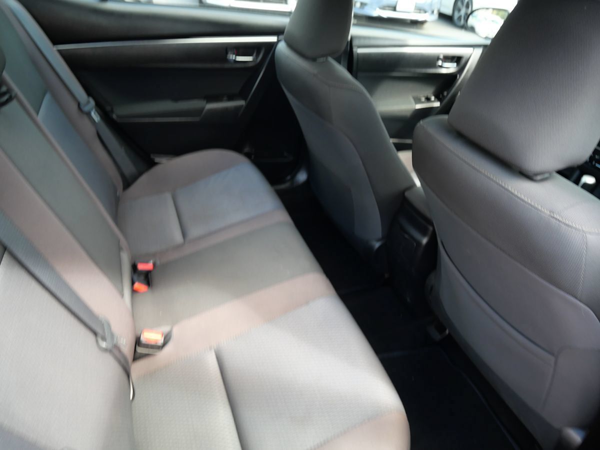 Used 2017 Toyota Corolla LE FWD image 22