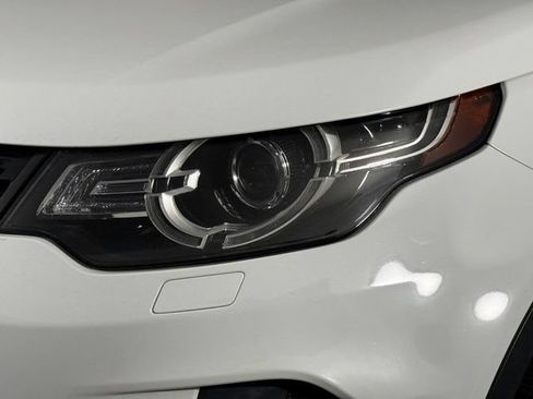 Used 2019 Land Rover Discovery Sport SE AWD/4WD image 12