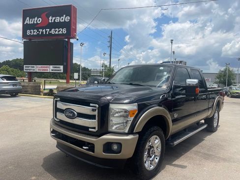 Used 2014 Ford F250 King Ranch w/ FX4 Off-Road Package AWD/4WD image 4