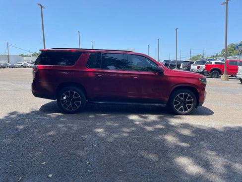 Used 2023 Chevrolet Suburban RST w/ Luxury Package AWD/4WD image 6