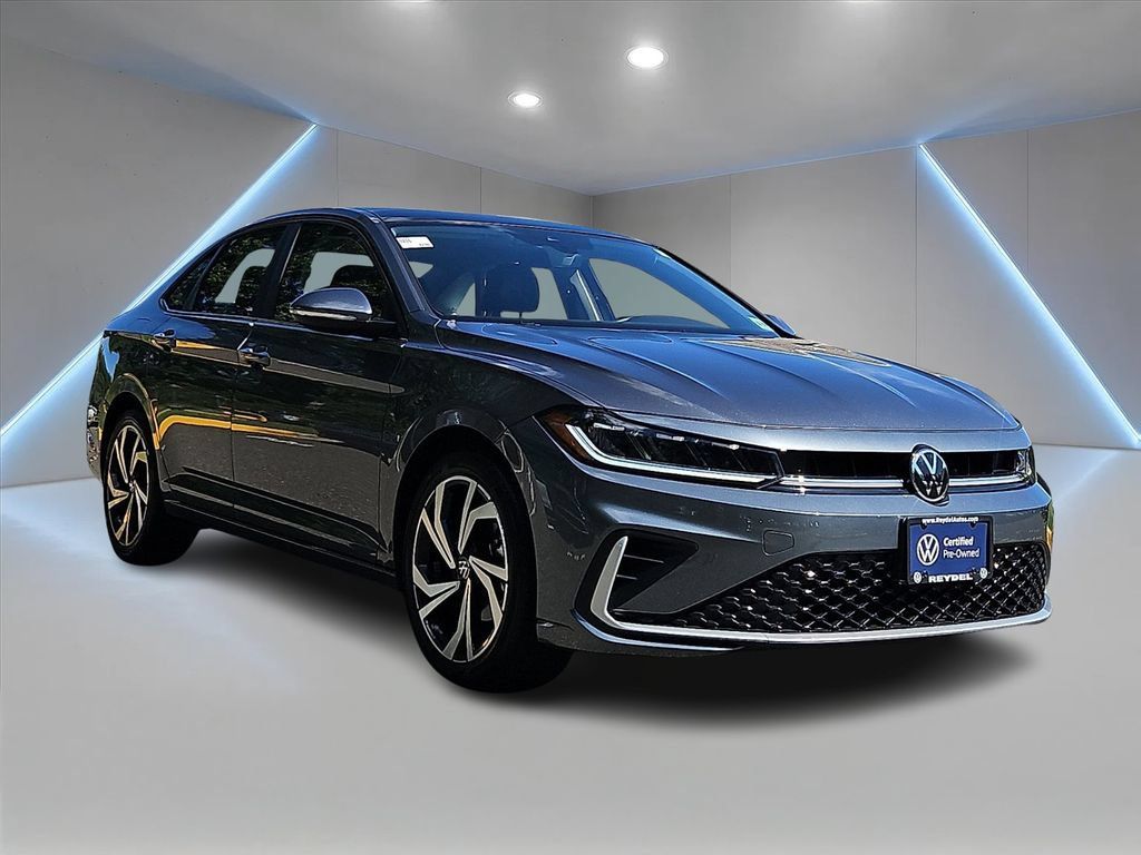 Certified 2025 Volkswagen Jetta SEL FWD image 3