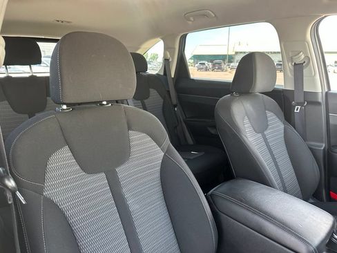 Used 2021 Kia Sorento LX AWD/4WD image 32