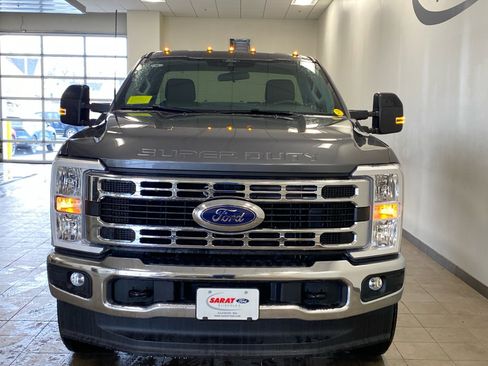 New 2025 Ford F350 XLT w/ FX4 Off-Road Package AWD/4WD image 3