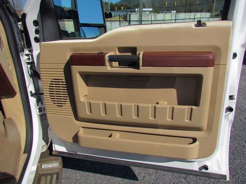 Used 2013 Ford F350 King Ranch image 18