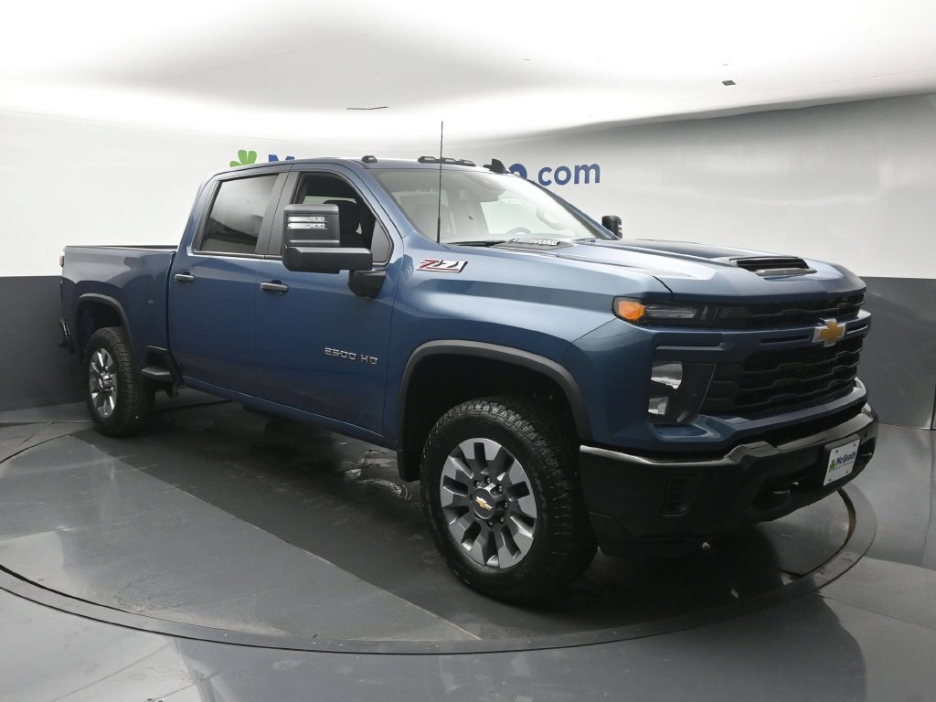 New 2026 Chevrolet Silverado 2500 Custom w/ Custom Value Package AWD/4WD image 2