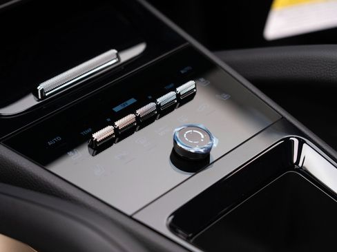 New 2026 Porsche Cayenne image 26