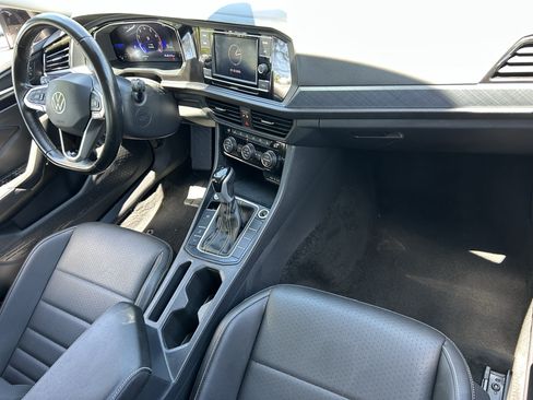 Used 2024 Volkswagen Jetta SE FWD image 10