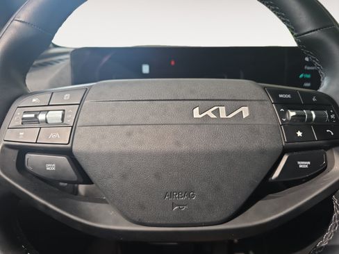 Certified 2026 Kia Sportage X-Line w/ X-Line Technology Package AWD/4WD image 11