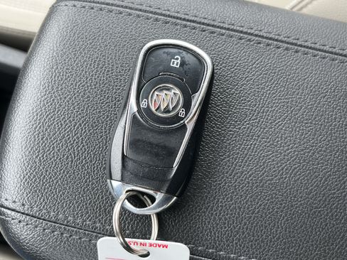 Used 2021 Buick Encore GX Preferred AWD/4WD image 33