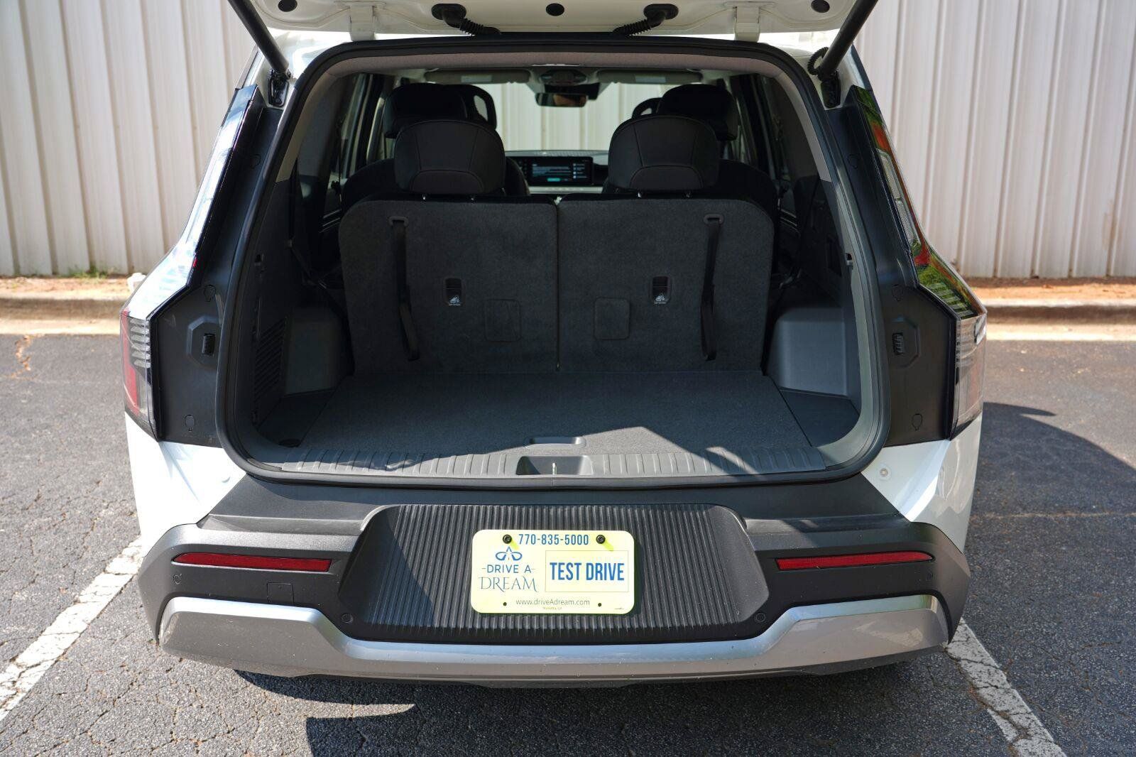 Used 2024 Kia EV9 Light Long Range RWD image 10