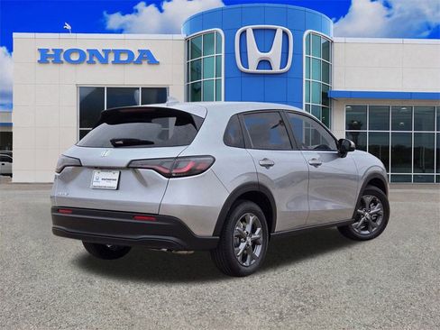 New 2026 Honda HR-V LX image 3