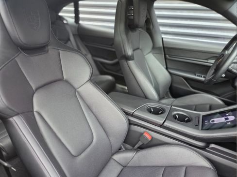 Certified 2025 Porsche Taycan 4S AWD/4WD image 19