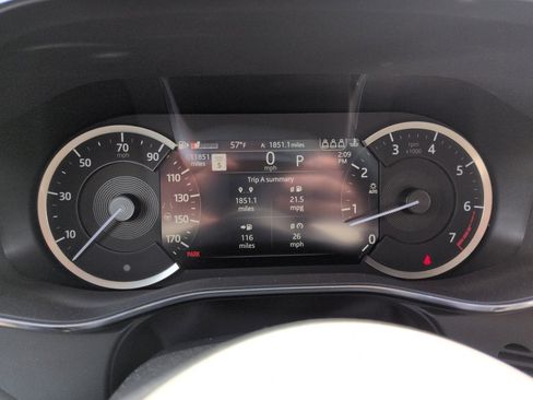 Used 2023 Jaguar F-PACE S image 11