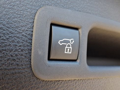 Used 2026 Toyota Sienna XLE image 35