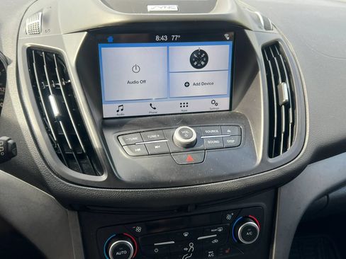Used 2018 Ford Escape SE w/ SE Sync 3 Package AWD/4WD image 22