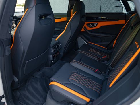 Used 2024 Lamborghini Urus S AWD/4WD image 53