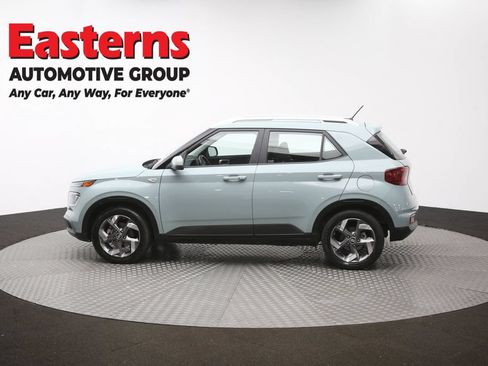 Used 2025 Hyundai Venue SEL FWD image 62