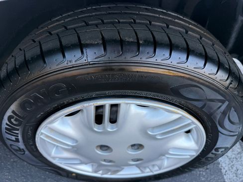 Used 1998 Saturn S-Series SL1 image 26