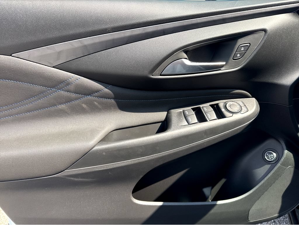 New 2026 Buick Envista Sport Touring w/ Convenience I Package FWD image 9