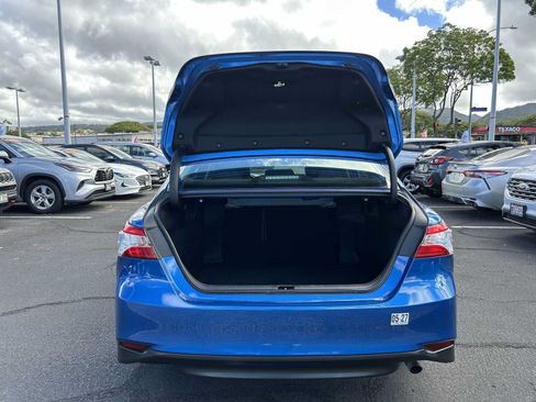 Used 2019 Toyota Camry LE FWD image 18