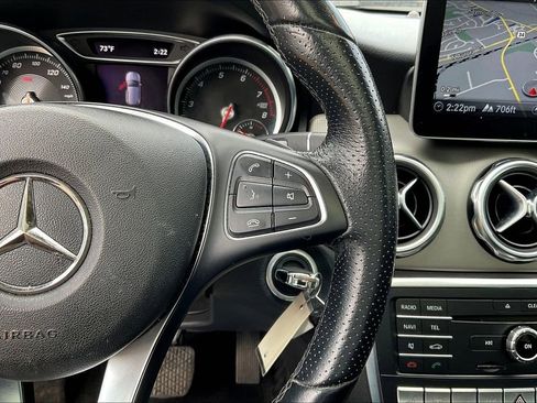 Used 2019 Mercedes-Benz GLA 250 4MATIC image 12