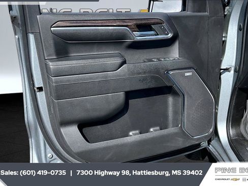 Used 2023 GMC Sierra 1500 Elevation w/ Elevation Premium Package AWD/4WD image 18
