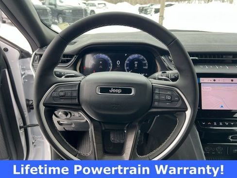 Used 2026 Jeep Grand Cherokee Altitude AWD/4WD image 20