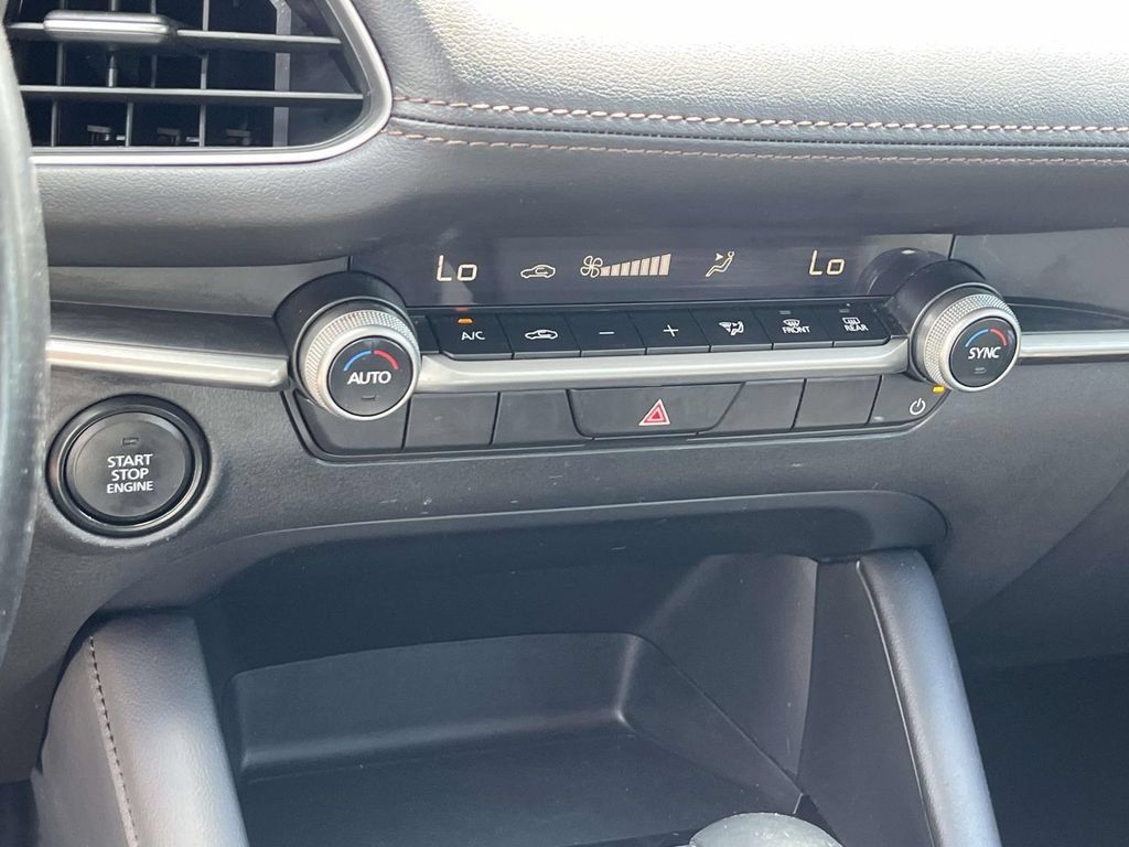 Used 2025 MAZDA MAZDA3 s FWD image 29