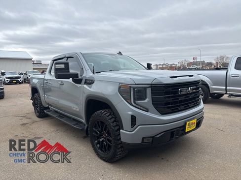 Used 2024 GMC Sierra 1500 Elevation image 3